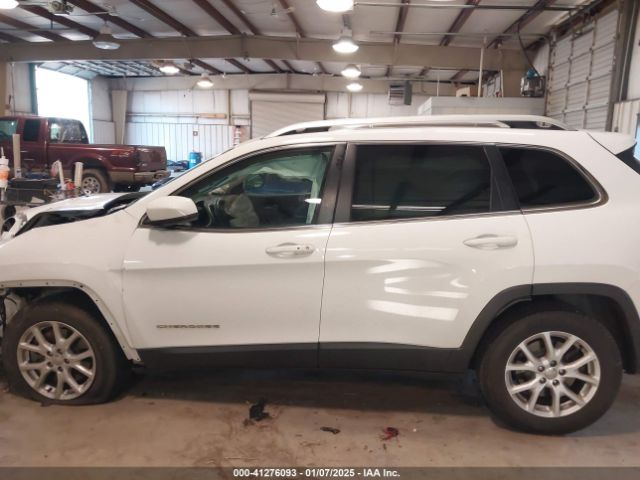 1C4PJLCS7HW549570 Jeep Cherokee Latitude Fwd