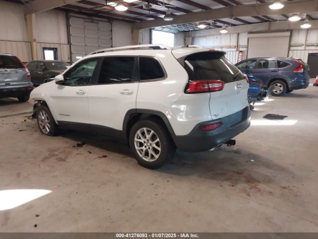 1C4PJLCS7HW549570 Jeep Cherokee Latitude Fwd
