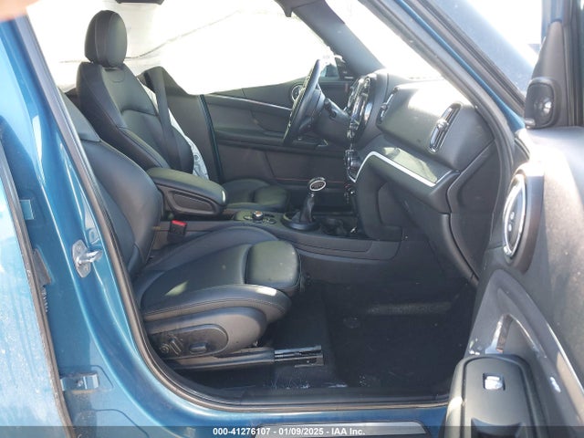 2018 MINI COUNTRYMAN WMZYT5C3XJ3E61612 Photo 4