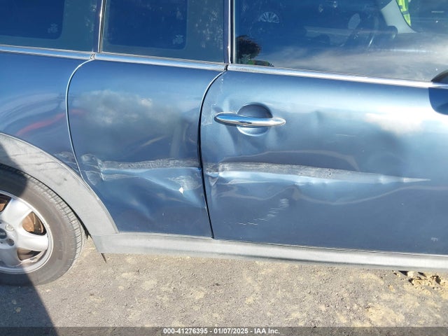 2009 MINI COOPER CLUBMAN WMWML33579TX35875 Photo 5