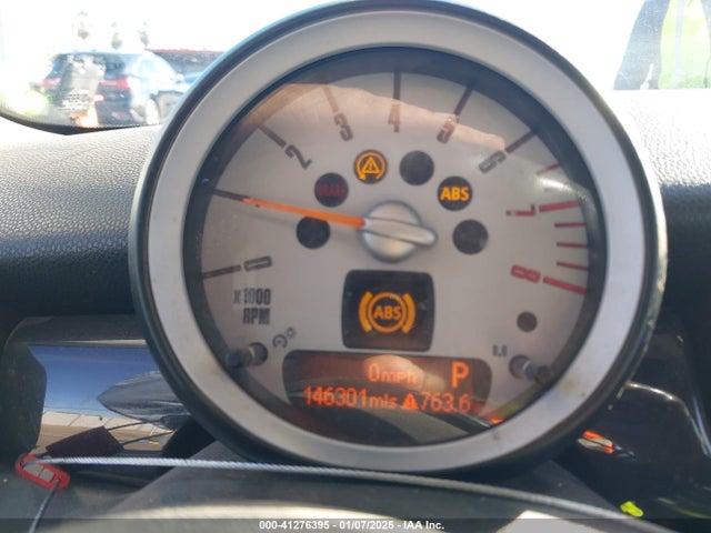 2009 MINI COOPER CLUBMAN WMWML33579TX35875 Photo 6