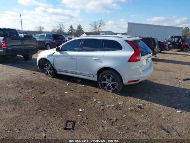 2015 VOLVO XC60 YV4902RK0F2726801 Photo 2