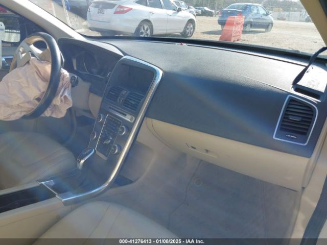 2015 VOLVO XC60 YV4902RK0F2726801 Photo 4