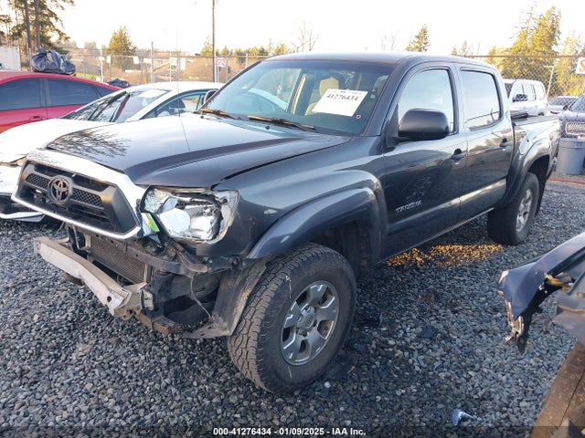 Toyota Tacoma Double Cab 2014 3TMLU4EN4EM145964 Image 2