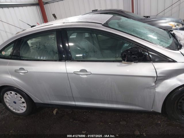 1FADP3F22EL369252 Ford FOCUS SE