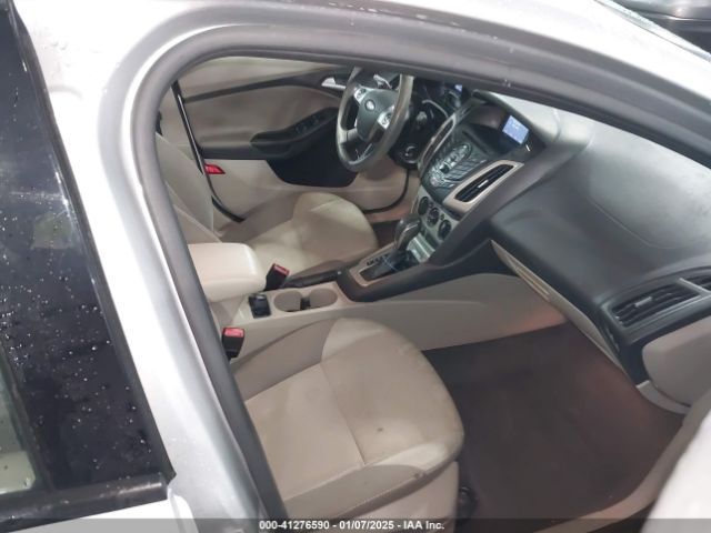 1FADP3F22EL369252 Ford FOCUS SE