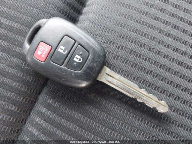 JTMBFREV9JJ254463 Toyota RAV4 LE