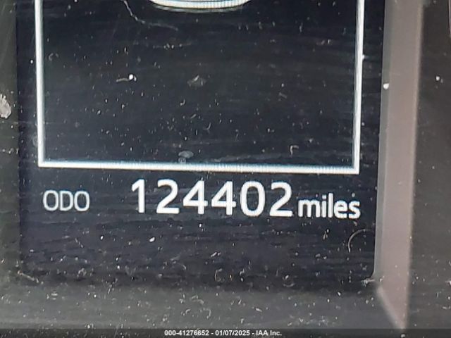 JTMBFREV9JJ254463 Toyota RAV4 LE