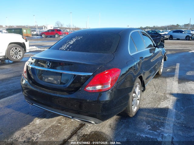 55SWF4JB8JU251768 Mercedes-Benz C 300