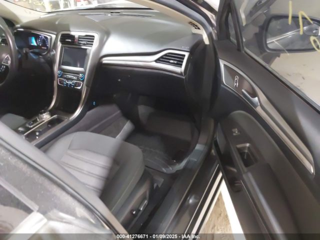 3FA6P0LU2JR230022 Ford Fusion Hybrid Se