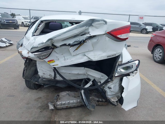 Chrysler 200 Limited 2015 1C3CCCAB4FN682015 Image 16