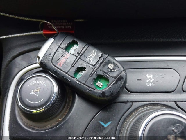 Chrysler 200 Limited 2015 1C3CCCAB9FN674637 Image 11