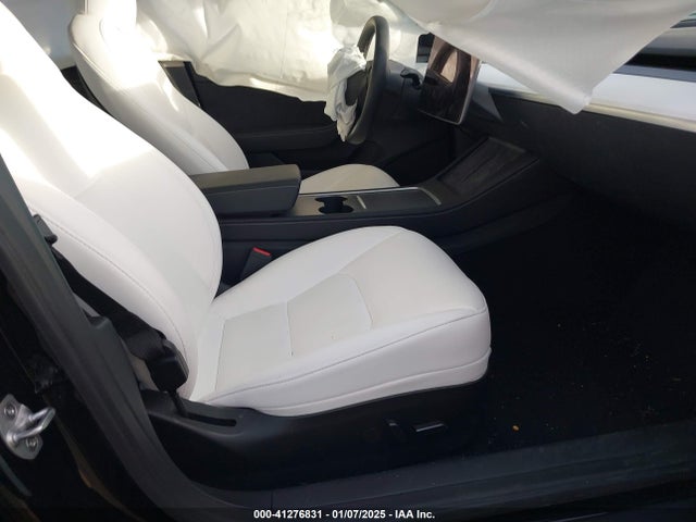 2023 TESLA MODEL 3 5YJ3E1EA4PF669373 Photo 4