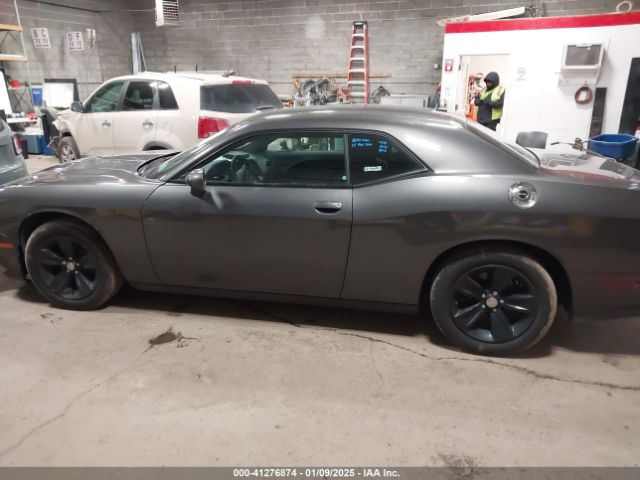 2C3CDZAG7GH236415 Dodge Challenger Sxt