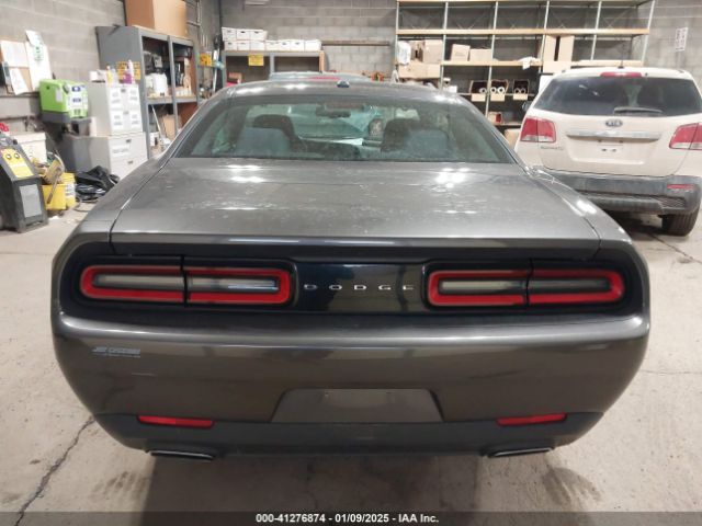 2C3CDZAG7GH236415 Dodge Challenger Sxt