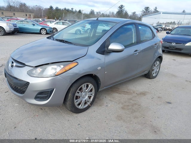 JM1DE1KZ5E0182726 Mazda Mazda2 Sport