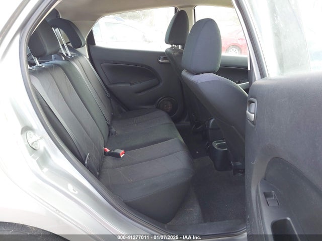 JM1DE1KZ5E0182726 Mazda Mazda2 Sport