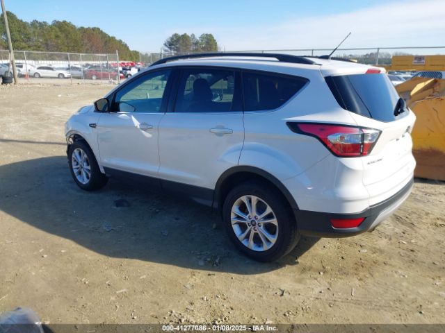 1FMCU9GD5JUA80237 Ford ESCAPE SE