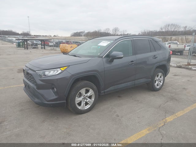 Toyota Rav4 Xle 2021 2T3W1RFV2MW112203 Image 2