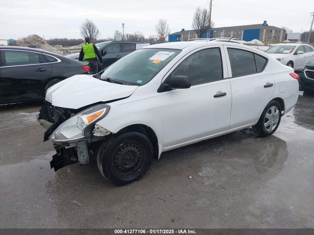 Nissan Versa 1.6 S 2015 3N1CN7AP6FL887668 Image 2