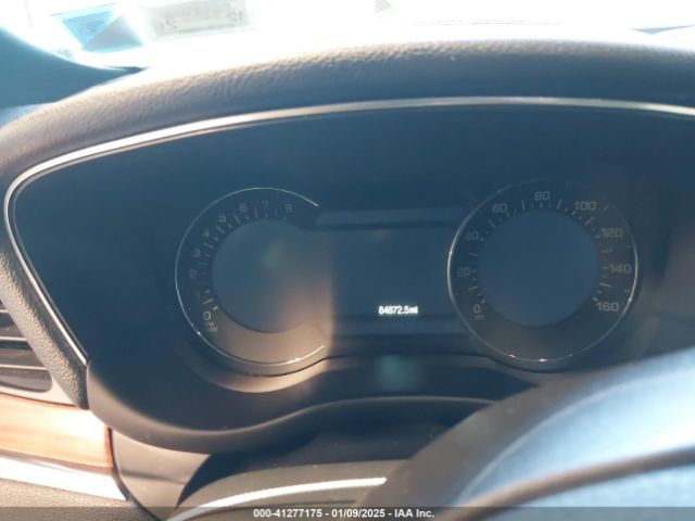 5LMCJ3D90HUL27256 Lincoln Mkc Reserve
