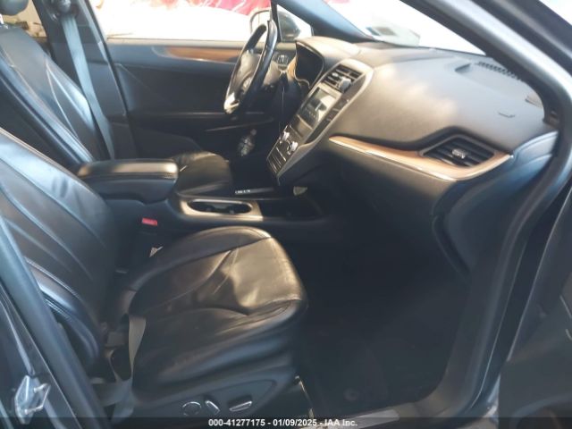 5LMCJ3D90HUL27256 Lincoln Mkc Reserve