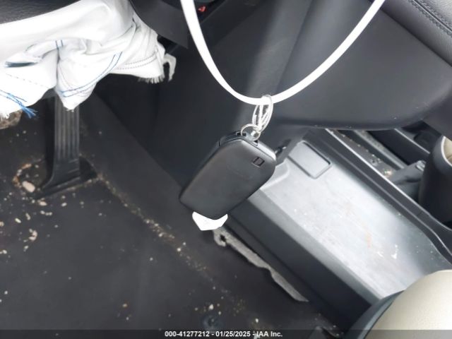 5TDYRKEC5NS086739 Toyota SIENNA XLE