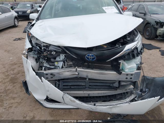 5TDYRKEC5NS086739 Toyota SIENNA XLE