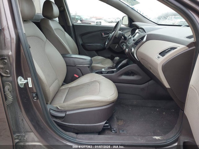 Hyundai TUCSON SE 2015 KM8JU3AG4FU952115 Image 5