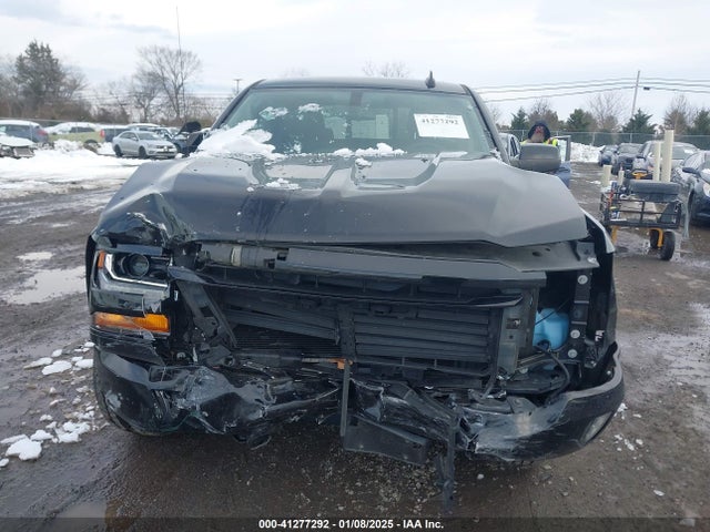 1GCVKREC1JZ349561 Chevrolet Silverado 1500 2lt