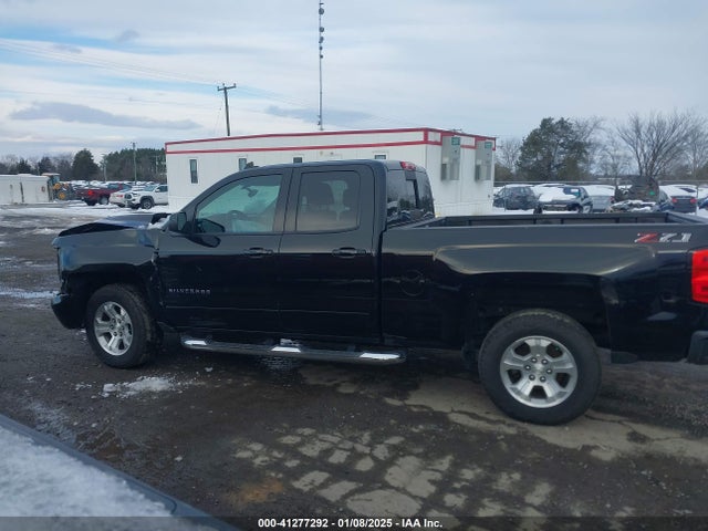 1GCVKREC1JZ349561 Chevrolet Silverado 1500 2lt