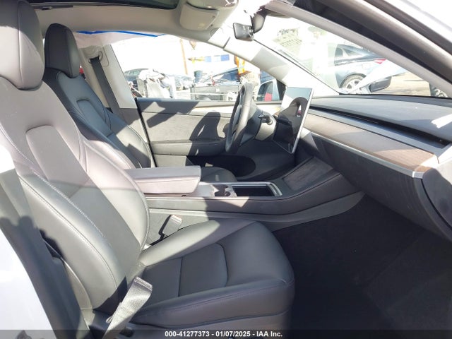 2022 TESLA MODEL Y 7SAYGDEE0NA021305 Photo 4