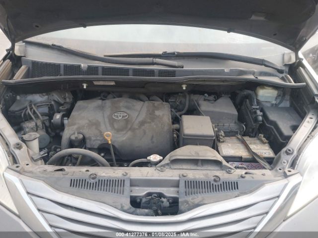 5TDYZ3DC5HS865344 Toyota Sienna Xle 8 Passenger