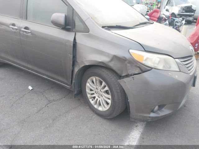 5TDYZ3DC5HS865344 Toyota Sienna Xle 8 Passenger