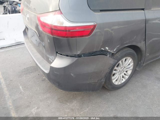 5TDYZ3DC5HS865344 Toyota Sienna Xle 8 Passenger