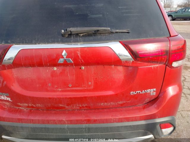 JA4AZ3A3XJZ038668 Mitsubishi Outlander Se