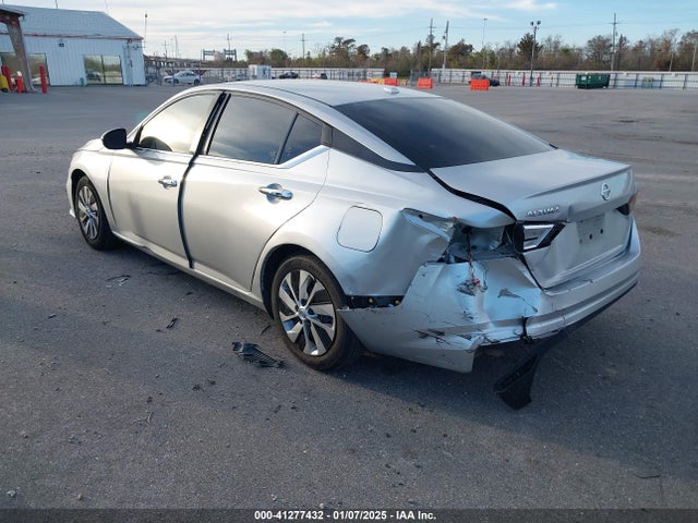 1N4BL4BV4KC151138 Nissan 2019