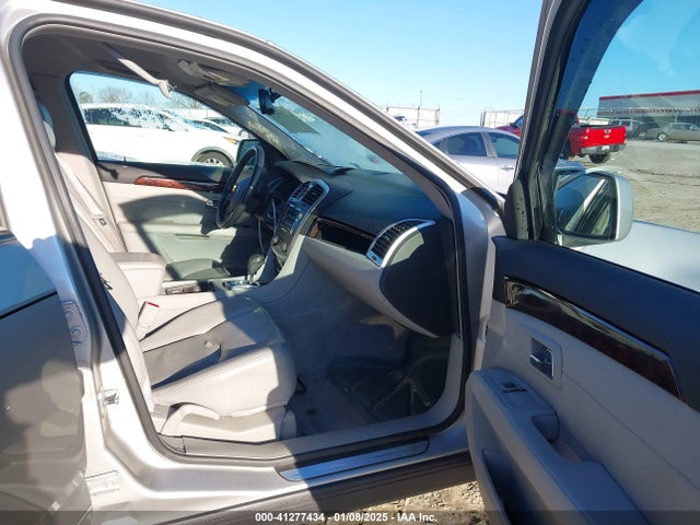 2007 CADILLAC SRX 1GYEE637870126632 Photo 4