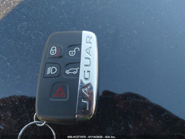 2018 JAGUAR F-PACE SADCM2FV0JA284617 Photo 10