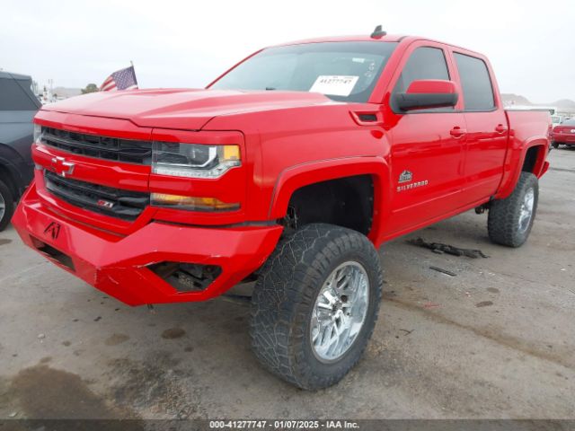 3GCUKREC1JG375055 Chevrolet Silverado 1500 2lt