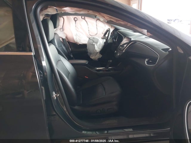 1G1ZE5ST8HF221313 Chevrolet MALIBU 1LT
