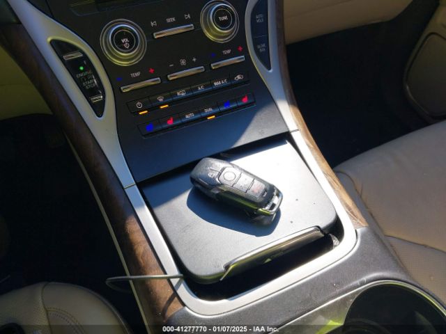 2LMTJ8LR5GBL44001 Lincoln Mkx Reserve