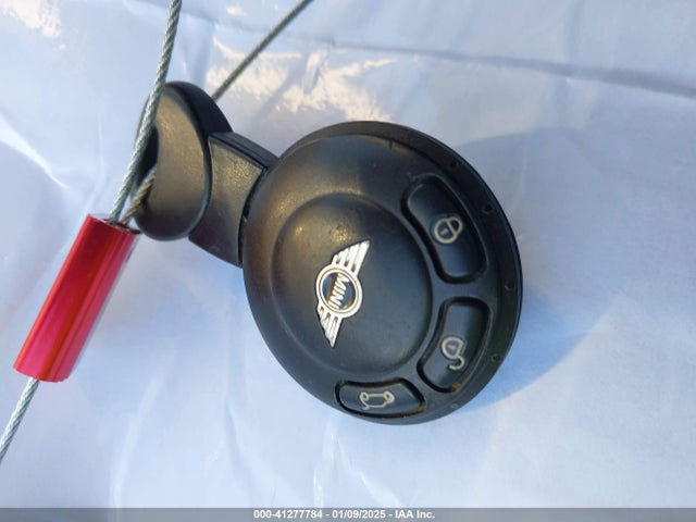 2011 MINI COOPER WMWSU3C55BT096177 Photo 10