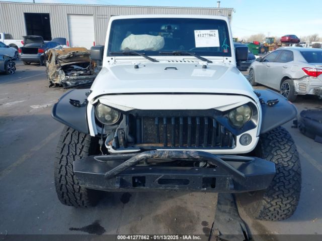 1C4BJWDG1HL578294 Jeep Wrangler Unlimited Sport 4x4