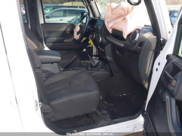 1C4BJWDG1HL578294 Jeep Wrangler Unlimited Sport 4x4