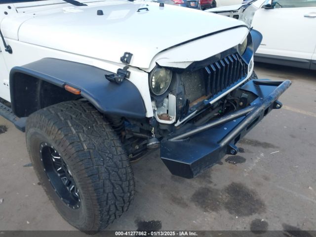 1C4BJWDG1HL578294 Jeep Wrangler Unlimited Sport 4x4