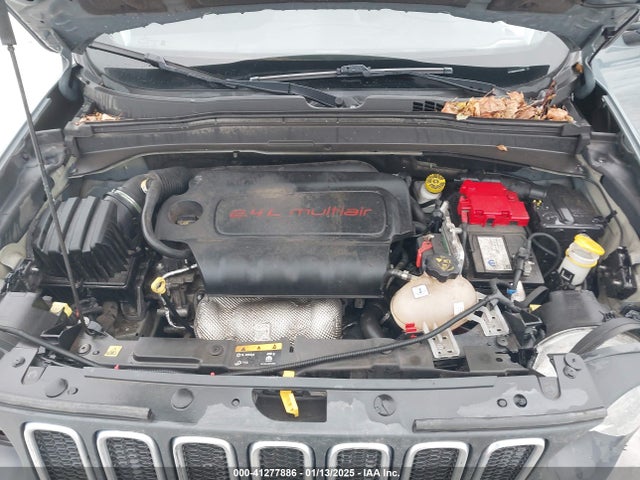 ZACCJBAB9JPJ50882 Jeep Renegade Sport 4x4