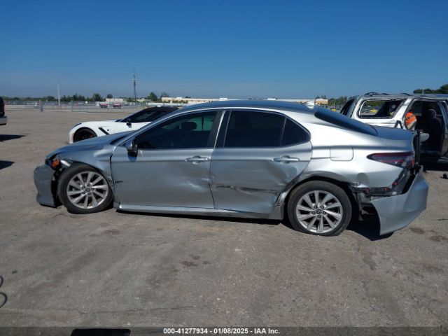 4T1C11AK8MU595111 Toyota CAMRY LE