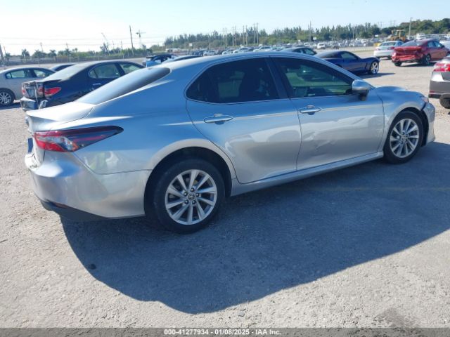 4T1C11AK8MU595111 Toyota CAMRY LE