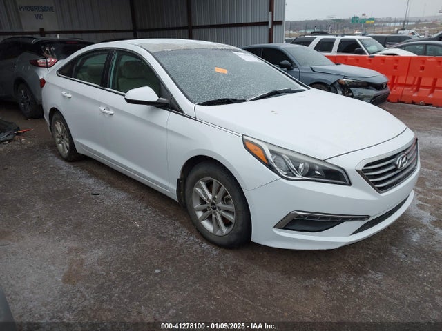 Hyundai SONATA SE 2015 5NPE24AF1FH241961 Image 1
